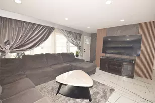 32 W Cabot Ln, Westbury, NY 11590 - Photo 9