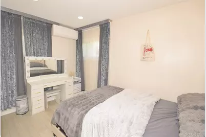 32 W Cabot Lane, Westbury, NY 11590 - Photo 13