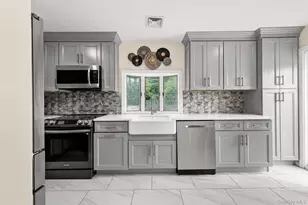 4478 Express Dr S, Ronkonkoma, NY 11779 - Photo 13