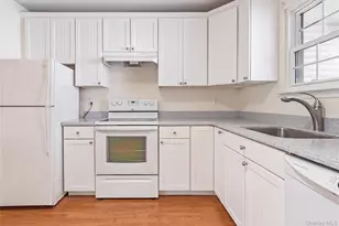 15 Forge Ln, Coram, NY 11727 - Photo 7