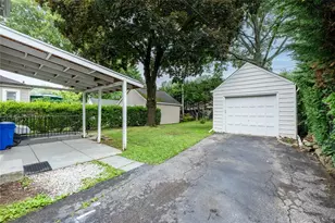 63 Bar Beach Rd, Port Washington, NY 11050 - Photo 17
