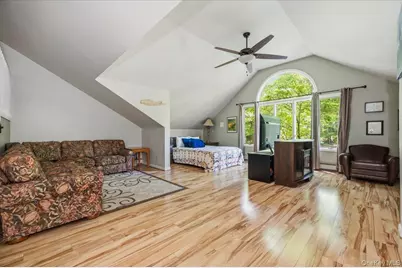 33 Meadow Farm Road, East Islip, NY 11730 - Photo 25