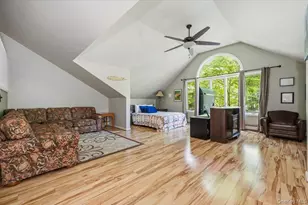 33 Meadowfarm Rd, East Islip, NY 11730 - Photo 25
