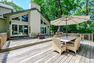 33 Meadowfarm Rd, East Islip, NY 11730 - Photo 33