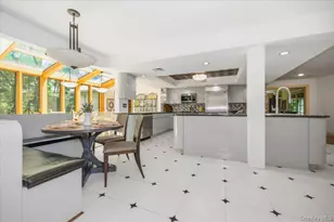 33 Meadowfarm Rd, East Islip, NY 11730 - Photo 9