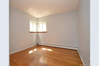 39 Sheryl Crescent, Smithtown, NY 11787 - Photo 27