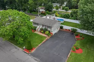 105 Greenhaven Dr, Port Jefferson Station, NY 11776 - Photo 3