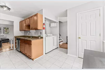 10 Roundtree Court, Beacon, NY 12508 - Photo 3