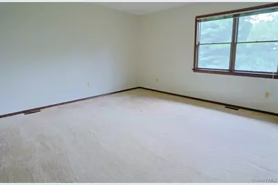 25 Georges Road, Middletown, NY 10941 - Photo 3