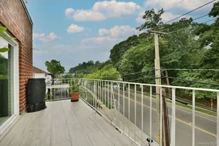 320 E Shore Rd, Great Neck, NY 11023 - Photo 29