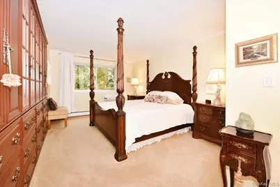 320 E Shore Road #11C, Great Neck, NY 11023 - Photo 23