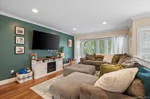 215 N Boston Ave, Massapequa, NY 11758 - Photo 3