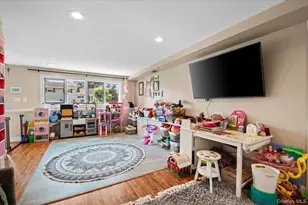 215 N Boston Ave, Massapequa, NY 11758 - Photo 19