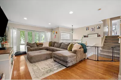 215 N Boston Avenue, Massapequa, NY 11758 - Photo 9