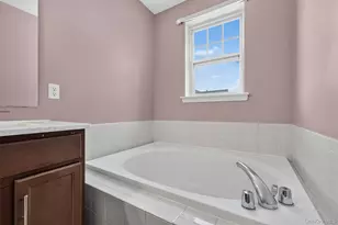 37 Meadow View Dr, Middletown, NY 10940 - Photo 25