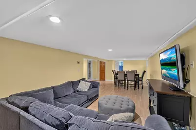 8 Durrin Avenue, Cortlandt Manor, NY 10567 - Photo 23
