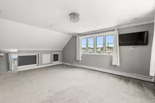 2383 Riverside Dr, Wantagh, NY 11793 - Photo 19
