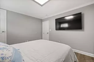 2383 Riverside Dr, Wantagh, NY 11793 - Photo 13