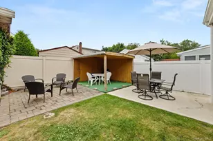 2383 Riverside Dr, Wantagh, NY 11793 - Photo 27