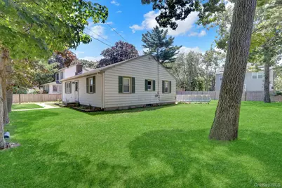 100 Lincoln Drive, Mastic Beach, NY 11951 - Photo 29