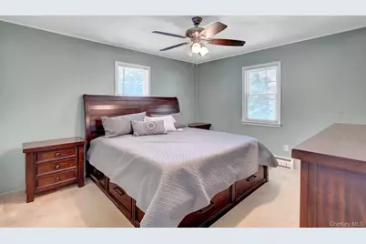 100 Lincoln Drive, Mastic Beach, NY 11951 - Photo 17