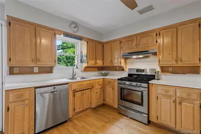 1185 Weaver Street, New Rochelle, NY 10804 - Photo 9