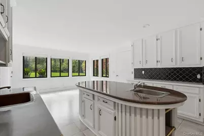 19 Frost Creek Drive, Locust Valley, NY 11560 - Photo 9