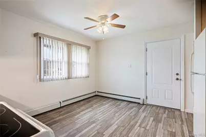 30 Bent Lane, Levittown, NY 11756 - Photo 9