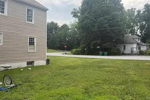 17 De Garmo Rd, Poughkeepsie, NY 12603 - Photo 5