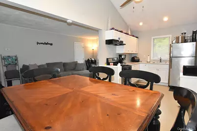38 Balaton Avenue, Ronkonkoma, NY 11779 - Photo 5