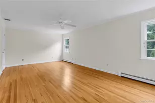 16 Makanna Dr, Huntington, NY 11743 - Photo 25