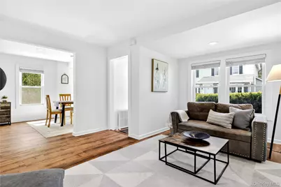 12 Smull Place, Port Washington, NY 11050 - Photo 3