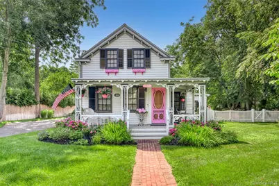 8440 Main Road, East Marion, NY 11939 - Photo 1