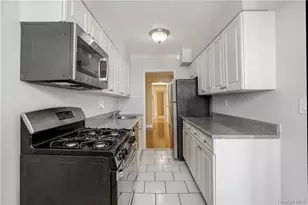 730 Pelham Rd, New Rochelle, NY 10805 - Photo 7