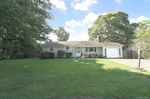 12 Acorn St, Ronkonkoma, NY 11779 - Photo 3