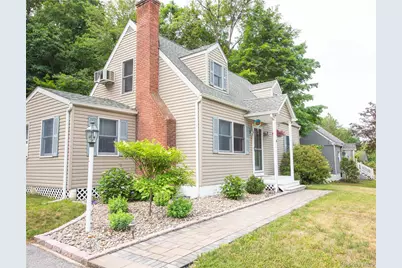 8 Stanley Street, Poughkeepsie, NY 12603 - Photo 3