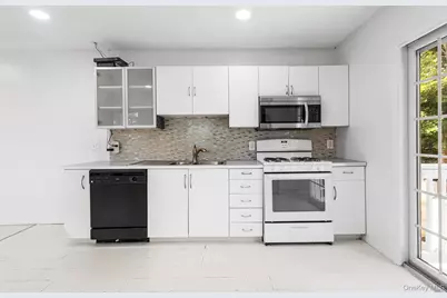 10 Clifton Place, Port Jefferson Station, NY 11776 - Photo 33