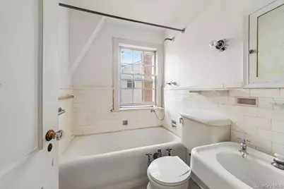 310 W 263rd Street, Bronx, NY 10471 - Photo 17