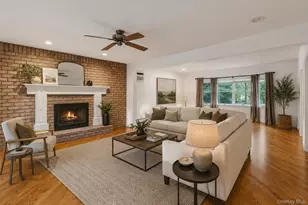 8 Julia Cir, East Setauket, NY 11733 - Photo 7