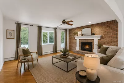 8 Julia Circle, East Setauket, NY 11733 - Photo 5