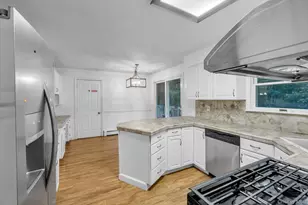 8 Julia Cir, East Setauket, NY 11733 - Photo 11