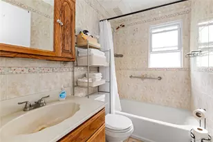 174 S Long Beach Rd, Rockville Centre, NY 11570 - Photo 11