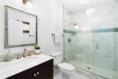 22 Gianna Court, Southampton, NY 11968 - Photo 9