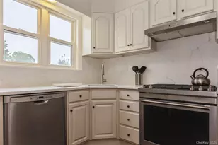 469 Chester St, Uniondale, NY 11553 - Photo 15