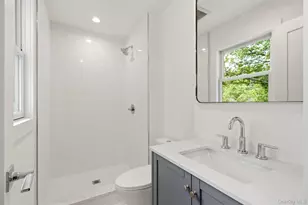 16 Otsego Pl, Jericho, NY 11753 - Photo 27