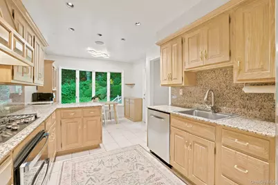 80 Hickory Hill Drive, Dobbs Ferry, NY 10522 - Photo 7
