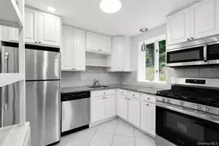 42 Pershing Ave, Ossining, NY 10562 - Photo 5