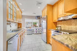3784 Carrel Blvd, Oceanside, NY 11572 - Photo 7