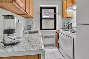 118-60 Metropolitan Ave, Kew Gardens, NY 11415 - Photo 9