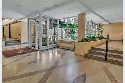 118-60 Metropolitan Avenue #1A, Kew Gardens, NY 11415 - Photo 3